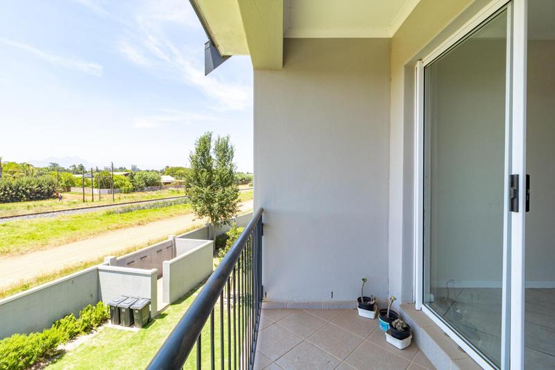 2 Bedroom Property for Sale in Buhrein Western Cape